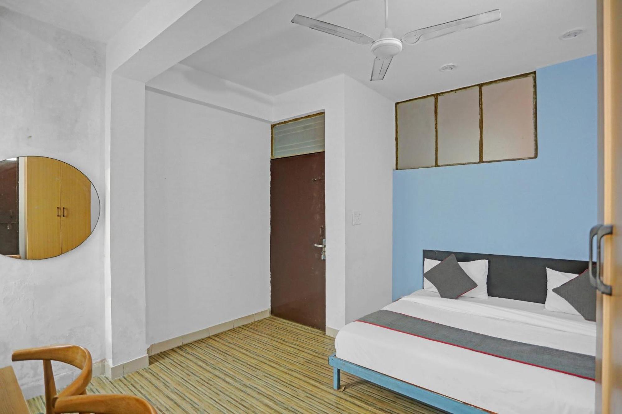 Hotel Collection O Jps Near Pvr Vikaspuri Delhi Exterior foto